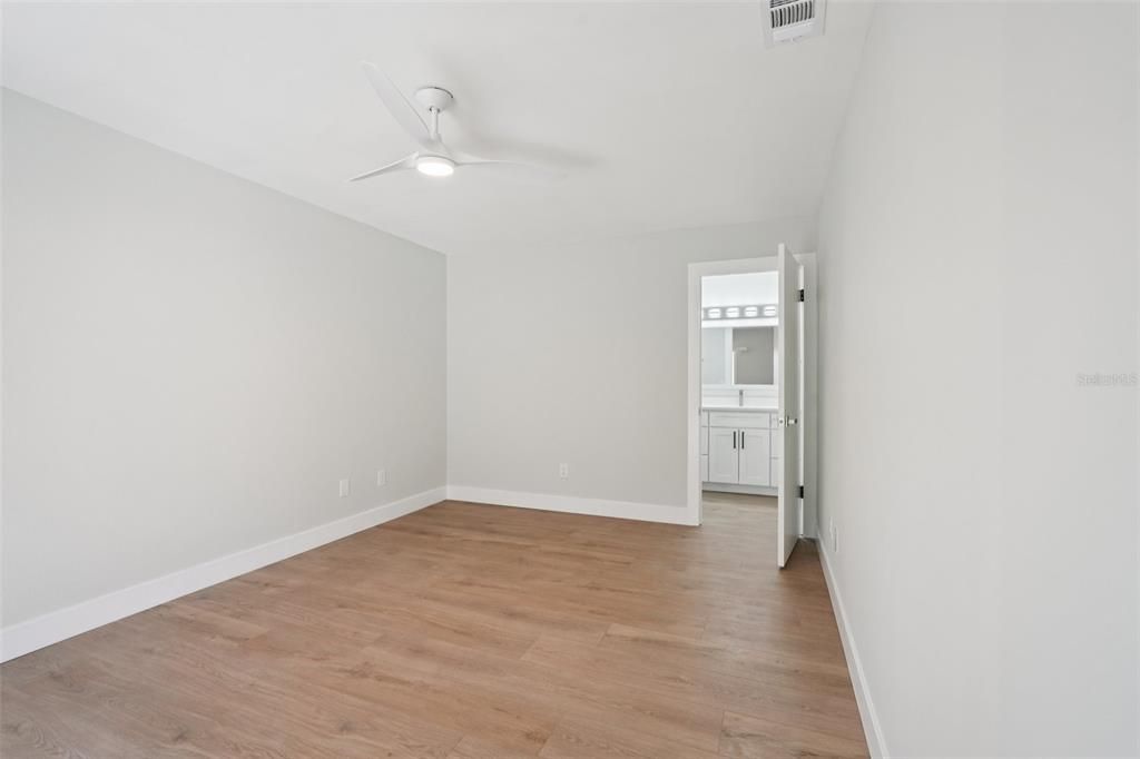 В аренду: $2,199 (3 спален, 2 ванн, 1250 Квадратных фут)