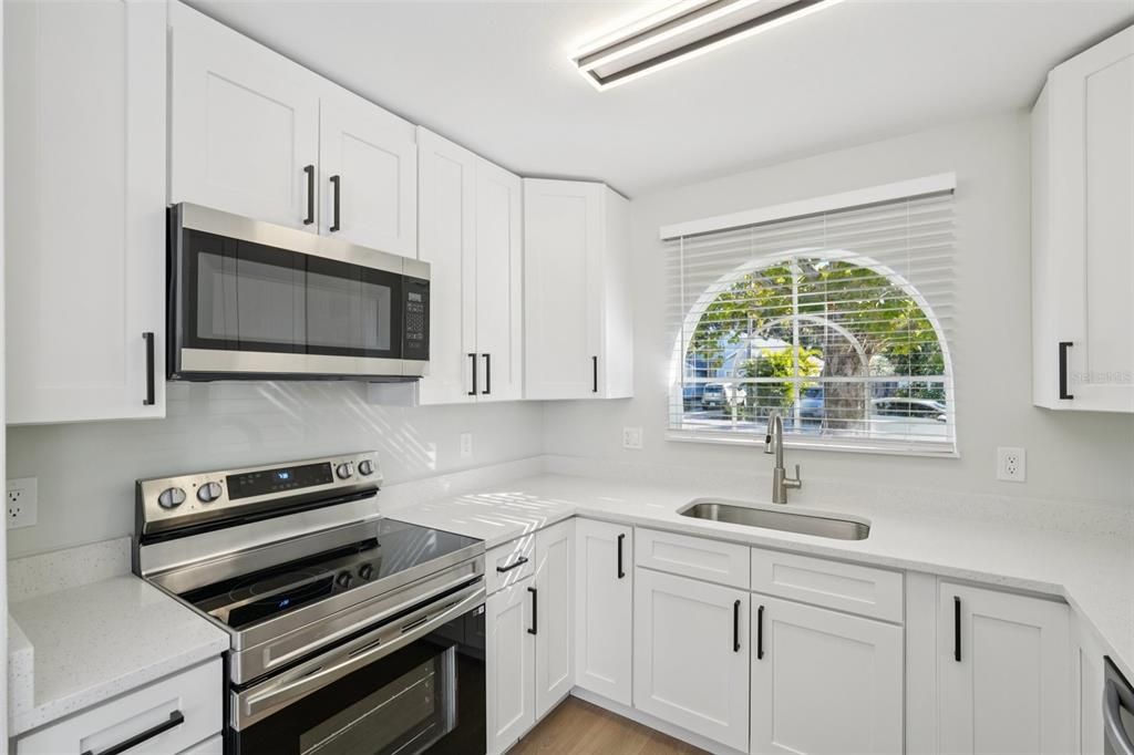 В аренду: $2,199 (3 спален, 2 ванн, 1250 Квадратных фут)