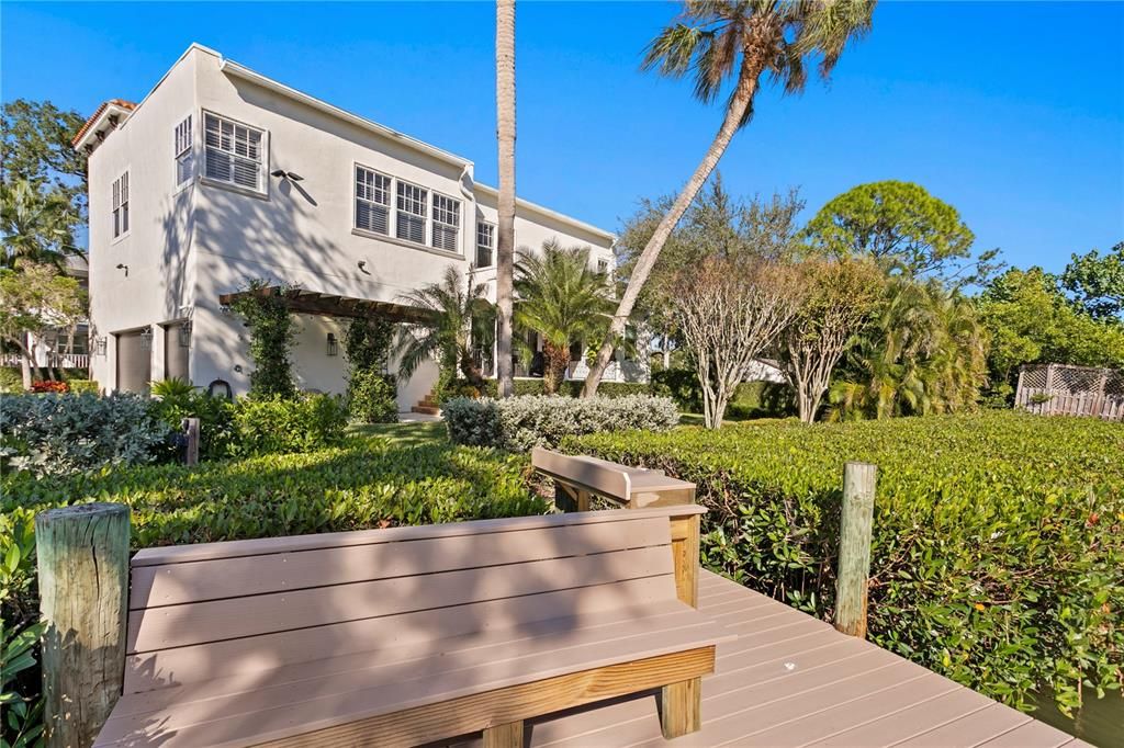 Activo con contrato: $2,350,000 (4 camas, 3 baños, 3461 Pies cuadrados)