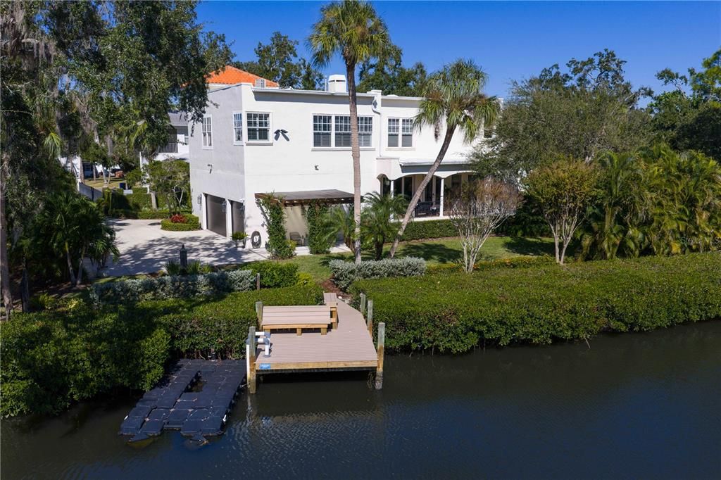 Activo con contrato: $2,350,000 (4 camas, 3 baños, 3461 Pies cuadrados)