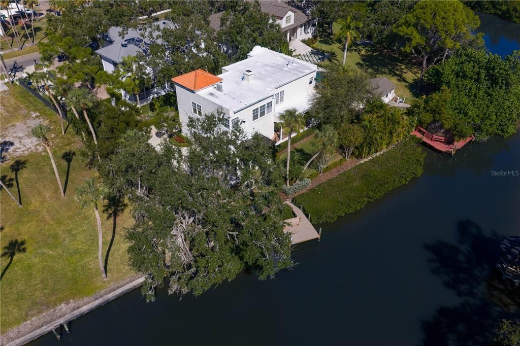 Activo con contrato: $2,350,000 (4 camas, 3 baños, 3461 Pies cuadrados)