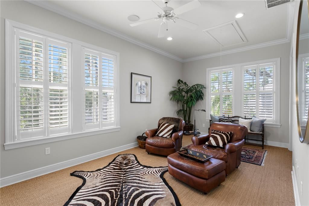 Activo con contrato: $2,350,000 (4 camas, 3 baños, 3461 Pies cuadrados)