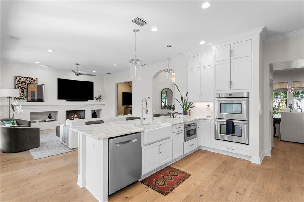 Activo con contrato: $2,350,000 (4 camas, 3 baños, 3461 Pies cuadrados)