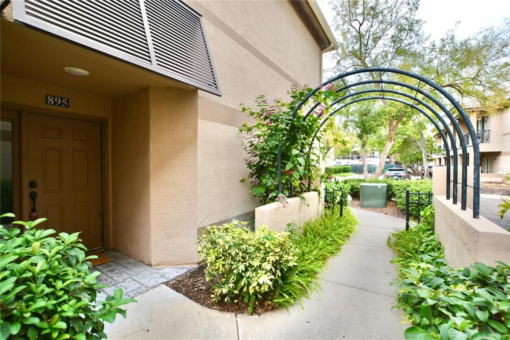 В аренду: $3,800 (3 спален, 2 ванн, 1481 Квадратных фут)