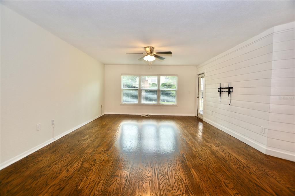 В аренду: $3,800 (3 спален, 2 ванн, 1481 Квадратных фут)