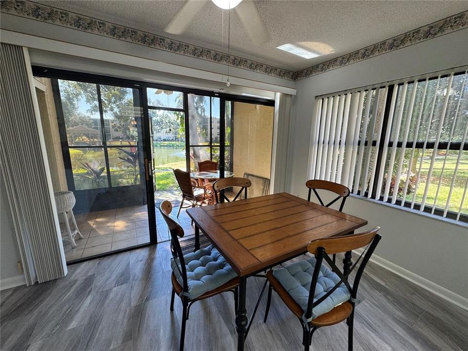 出租: $1,400 (2 贝兹, 2 浴室, 1050 平方英尺)