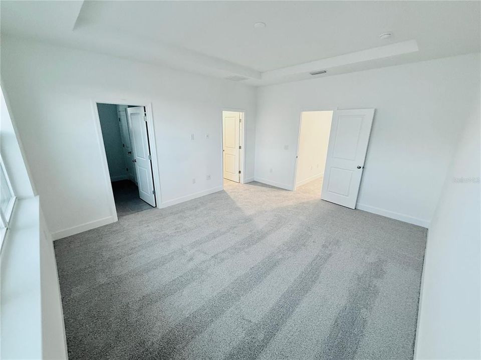 出租: $3,900 (5 贝兹, 4 浴室, 2148 平方英尺)