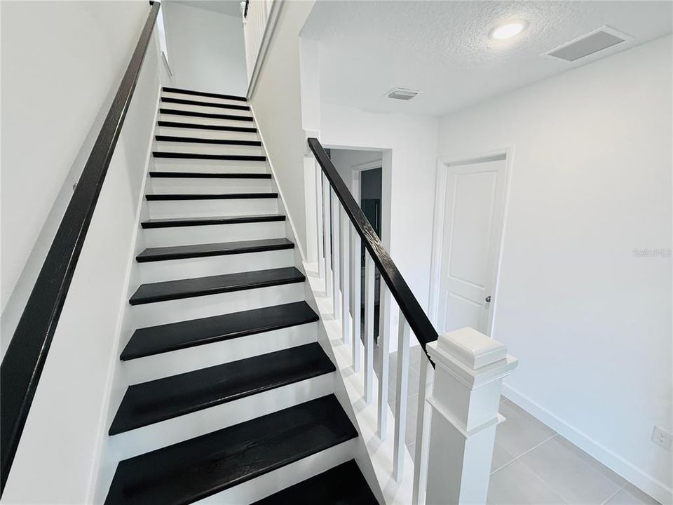 出租: $3,900 (5 贝兹, 4 浴室, 2148 平方英尺)