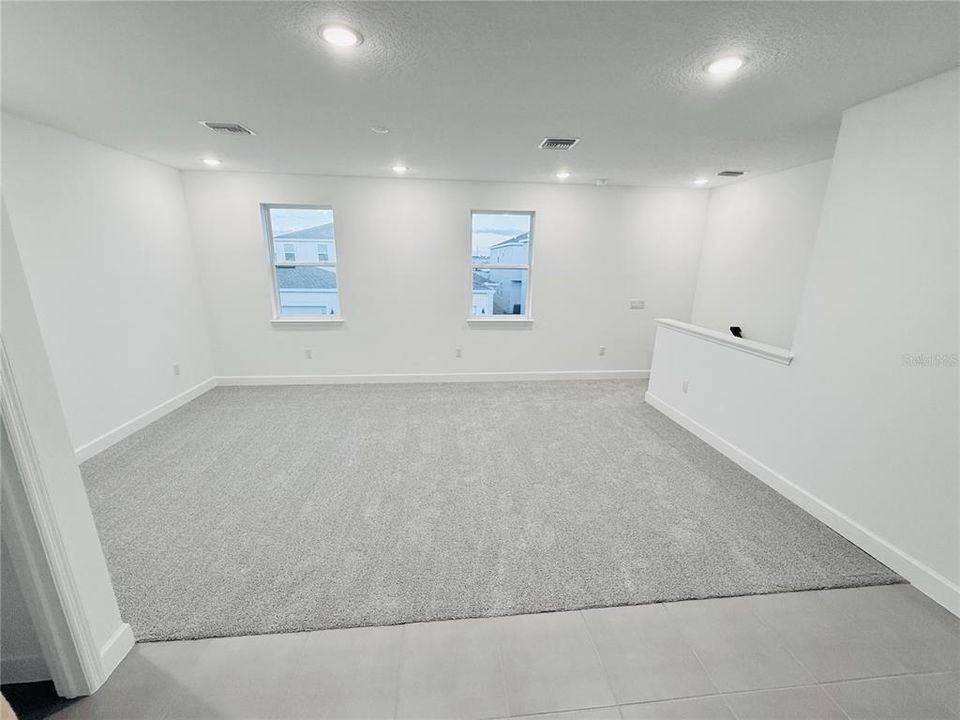 出租: $3,900 (5 贝兹, 4 浴室, 2148 平方英尺)