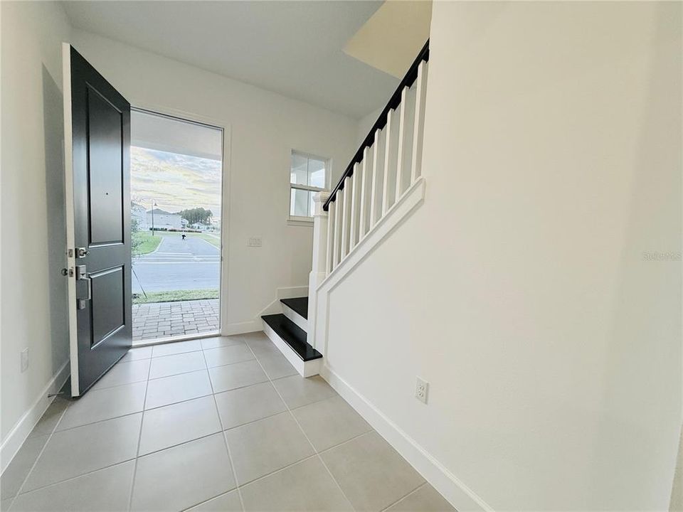 出租: $3,900 (5 贝兹, 4 浴室, 2148 平方英尺)