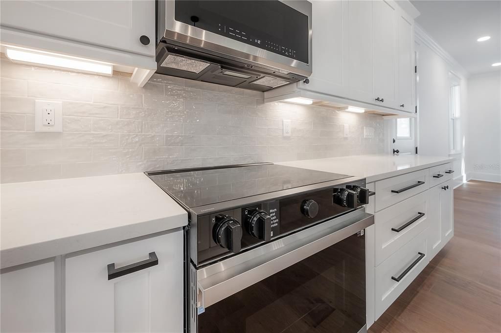 На продажу: $772,000 (3 спален, 2 ванн, 2376 Квадратных фут)