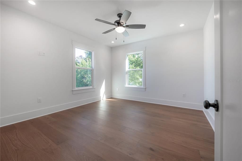 На продажу: $772,000 (3 спален, 2 ванн, 2376 Квадратных фут)