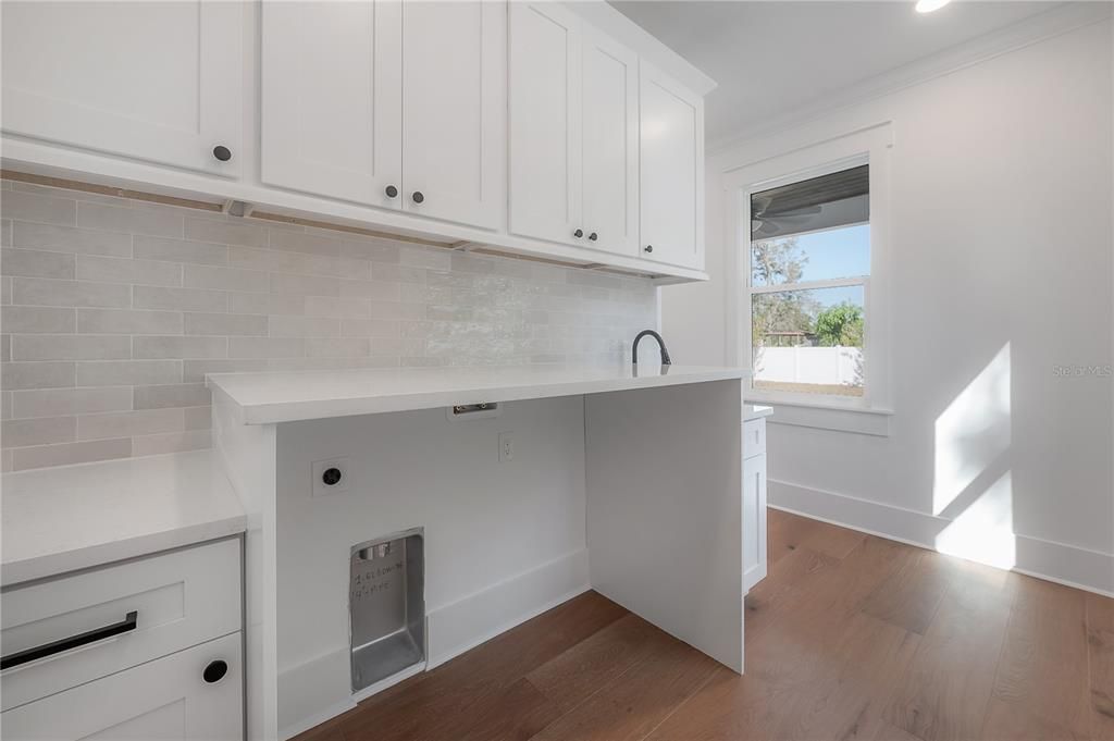 На продажу: $772,000 (3 спален, 2 ванн, 2376 Квадратных фут)