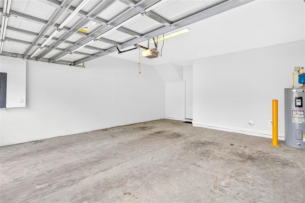 For Rent: $5,000 (3 beds, 3 baths, 1906 Square Feet)