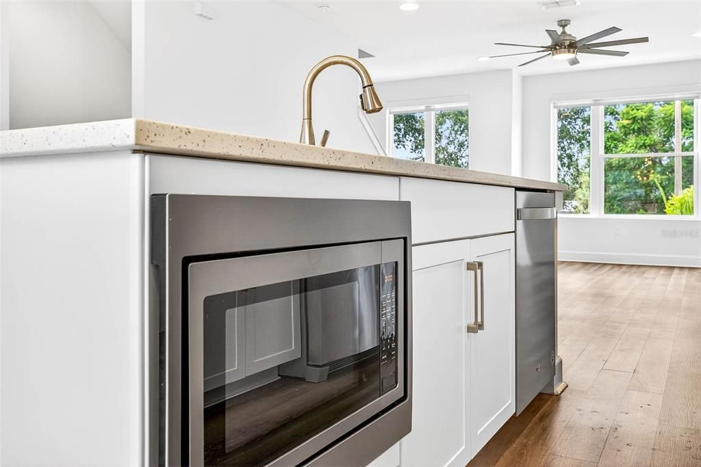 For Rent: $5,000 (3 beds, 3 baths, 1906 Square Feet)