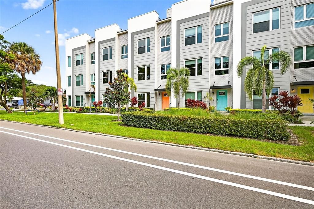 For Rent: $5,000 (3 beds, 3 baths, 1906 Square Feet)