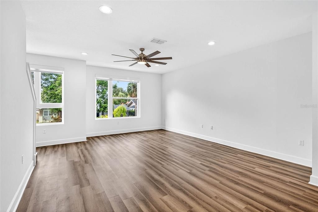 For Rent: $5,000 (3 beds, 3 baths, 1906 Square Feet)