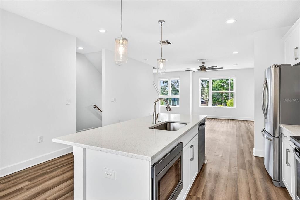 For Rent: $5,000 (3 beds, 3 baths, 1906 Square Feet)