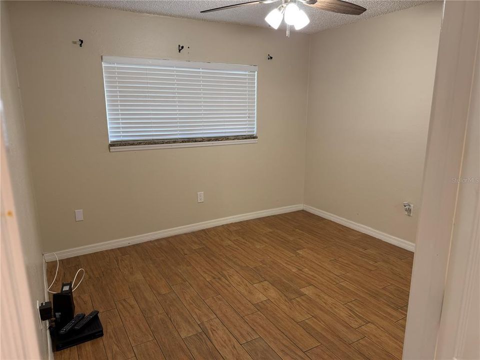 For Rent: $1,600 (2 beds, 1 baths, 758 Square Feet)