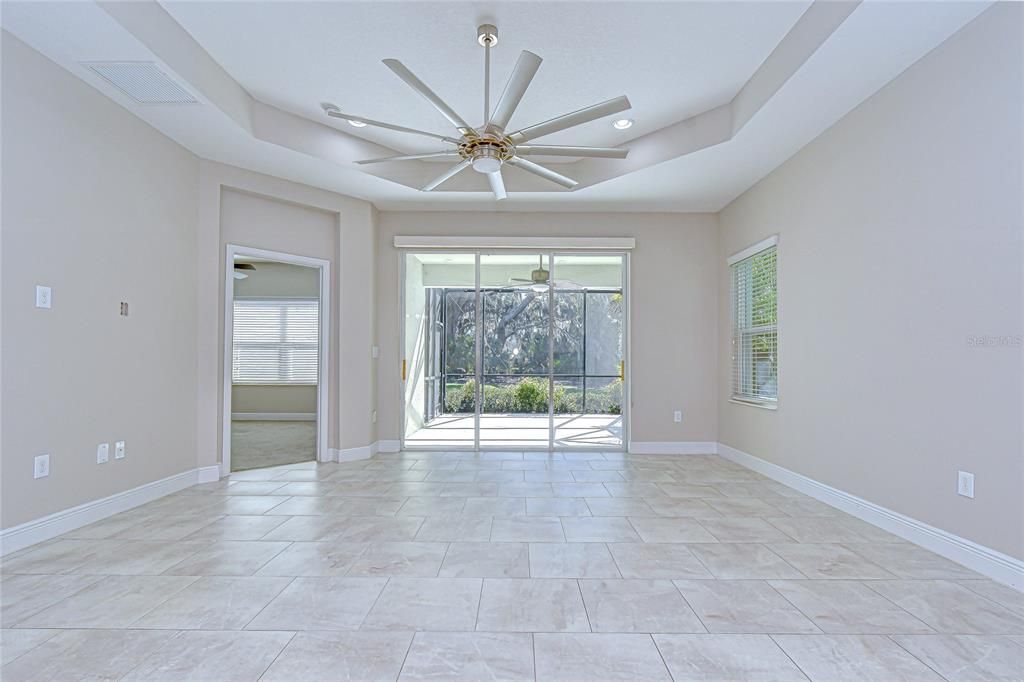 На продажу: $369,000 (2 спален, 2 ванн, 1525 Квадратных фут)