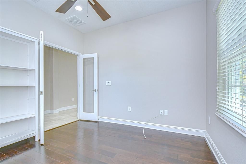 На продажу: $369,000 (2 спален, 2 ванн, 1525 Квадратных фут)