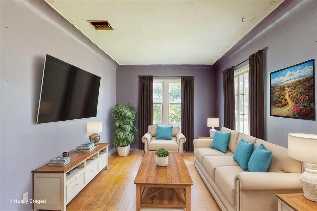 Active With Contract: $300,000 (2 beds, 1 baths, 1120 Square Feet)