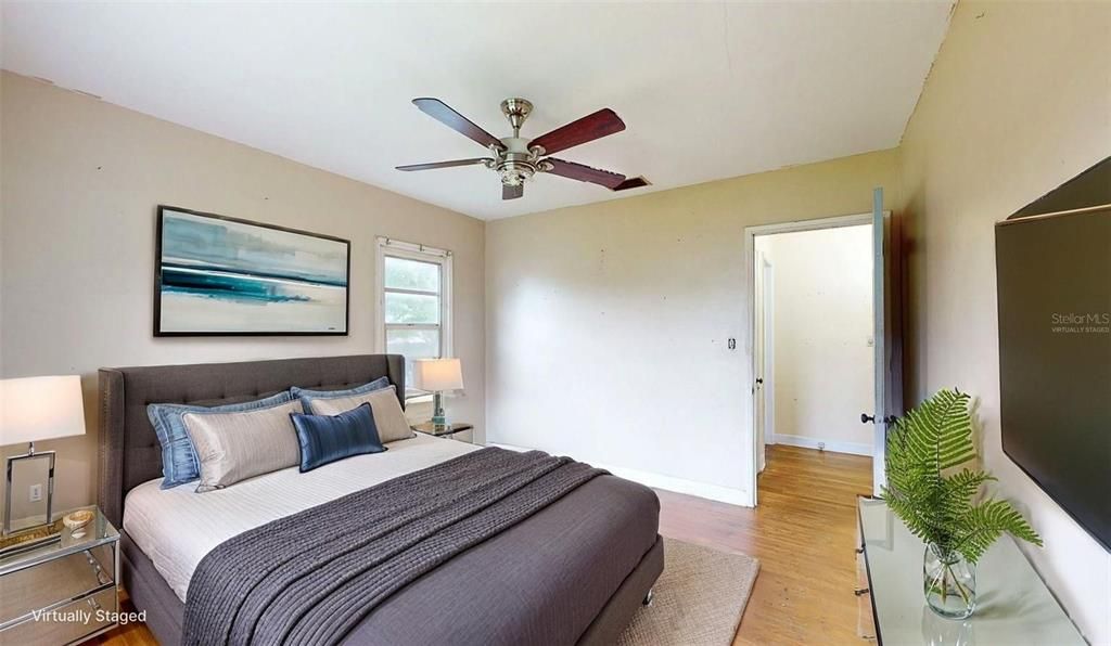 Active With Contract: $300,000 (2 beds, 1 baths, 1120 Square Feet)