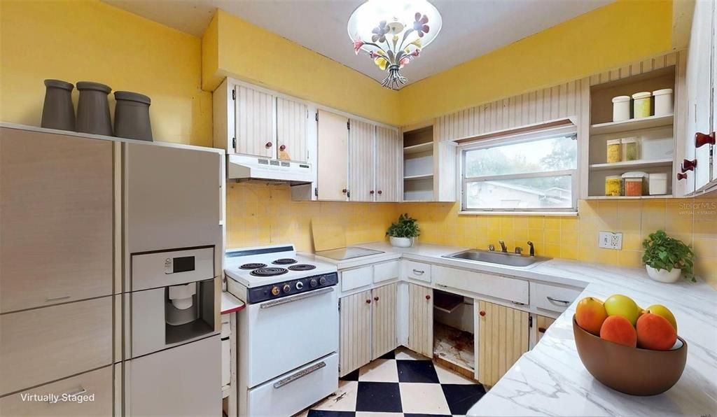 Active With Contract: $300,000 (2 beds, 1 baths, 1120 Square Feet)