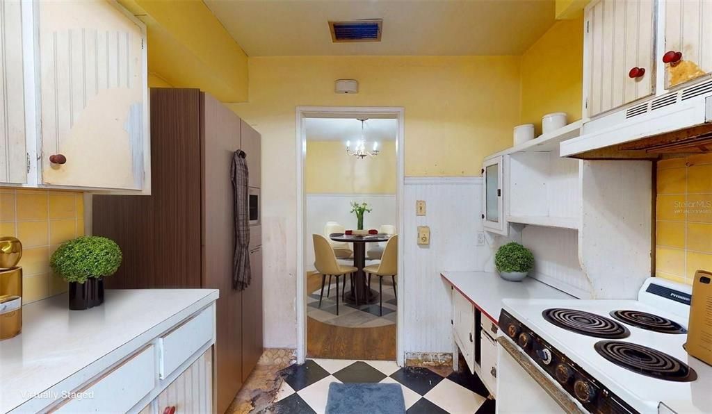 Active With Contract: $300,000 (2 beds, 1 baths, 1120 Square Feet)