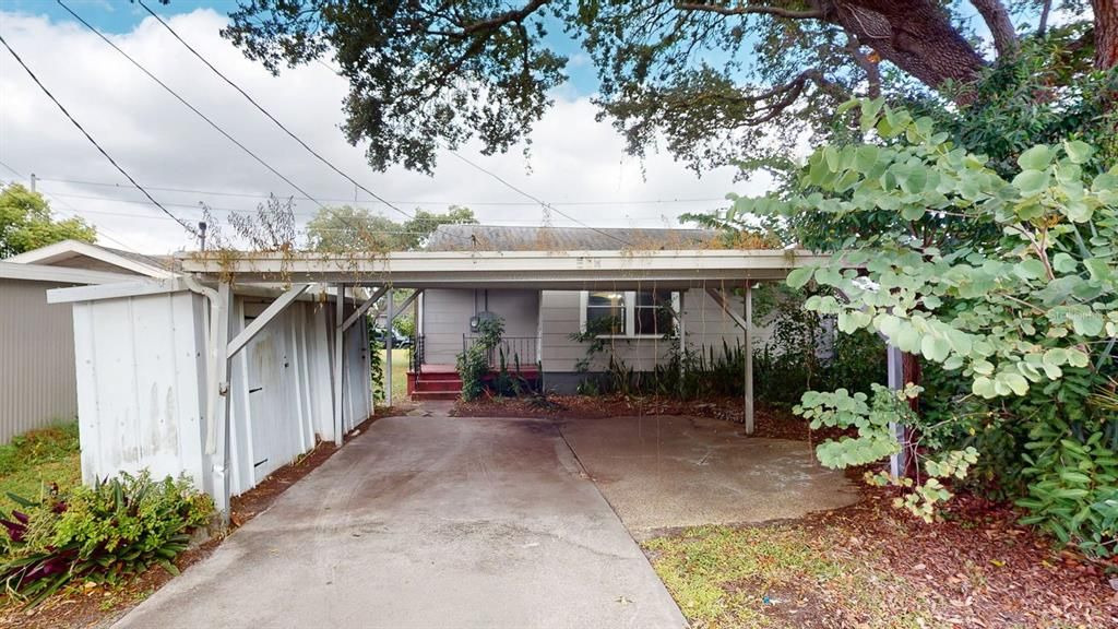 Active With Contract: $300,000 (2 beds, 1 baths, 1120 Square Feet)