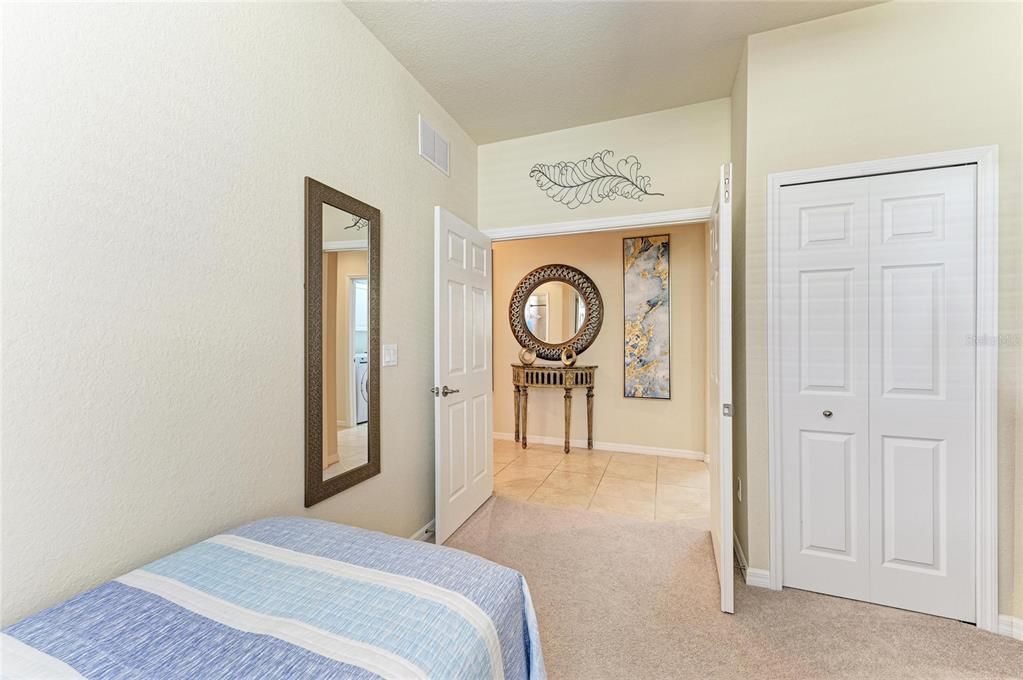 Под контрактом: $549,900 (3 спален, 2 ванн, 1866 Квадратных фут)