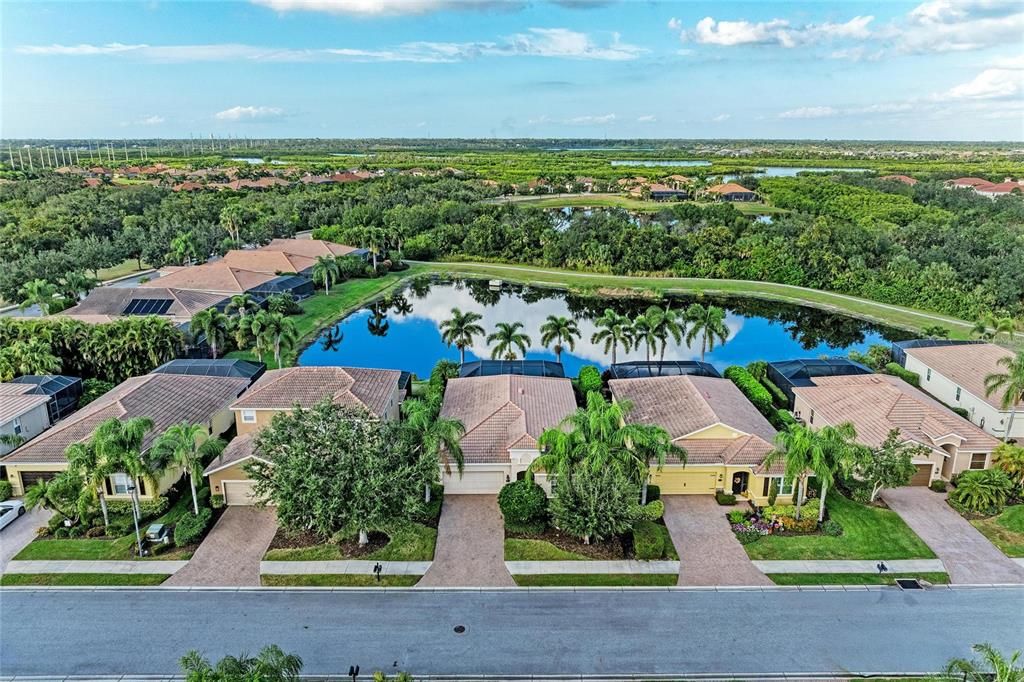 Под контрактом: $549,900 (3 спален, 2 ванн, 1866 Квадратных фут)