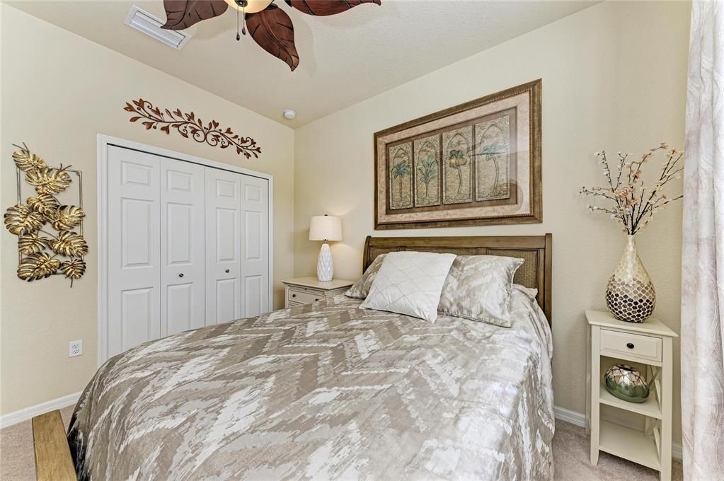 Под контрактом: $549,900 (3 спален, 2 ванн, 1866 Квадратных фут)