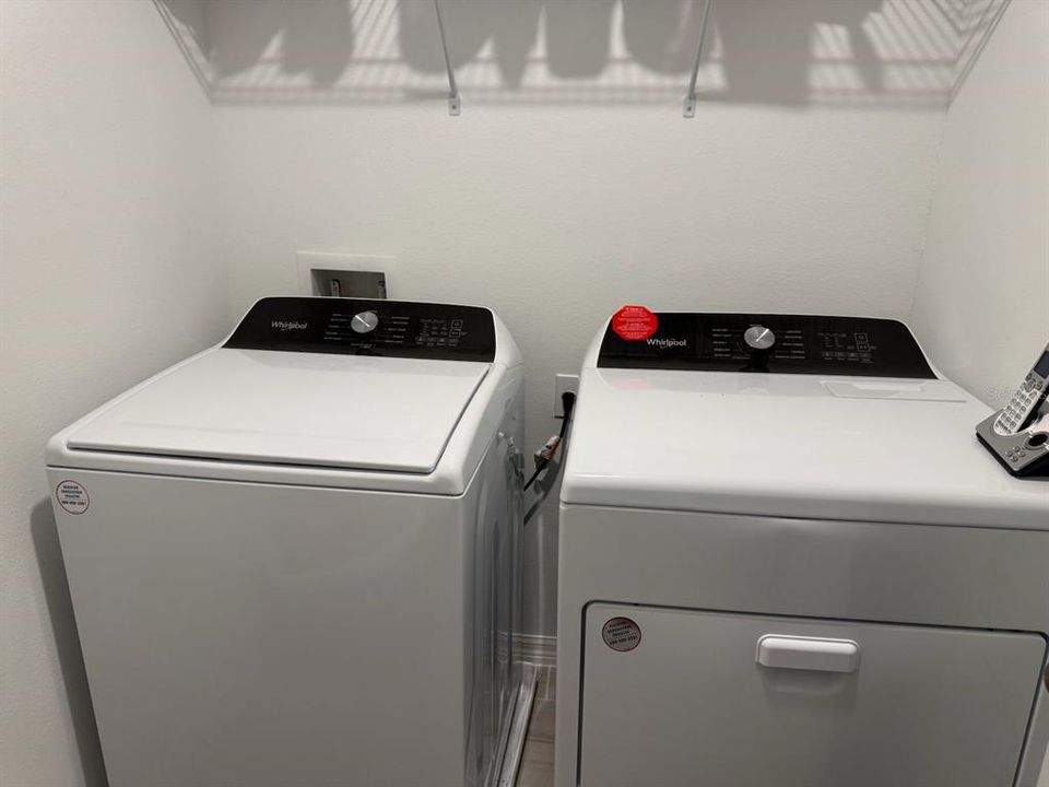 En Renta: $2,300 (3 camas, 2 baños, 1566 Pies cuadrados)