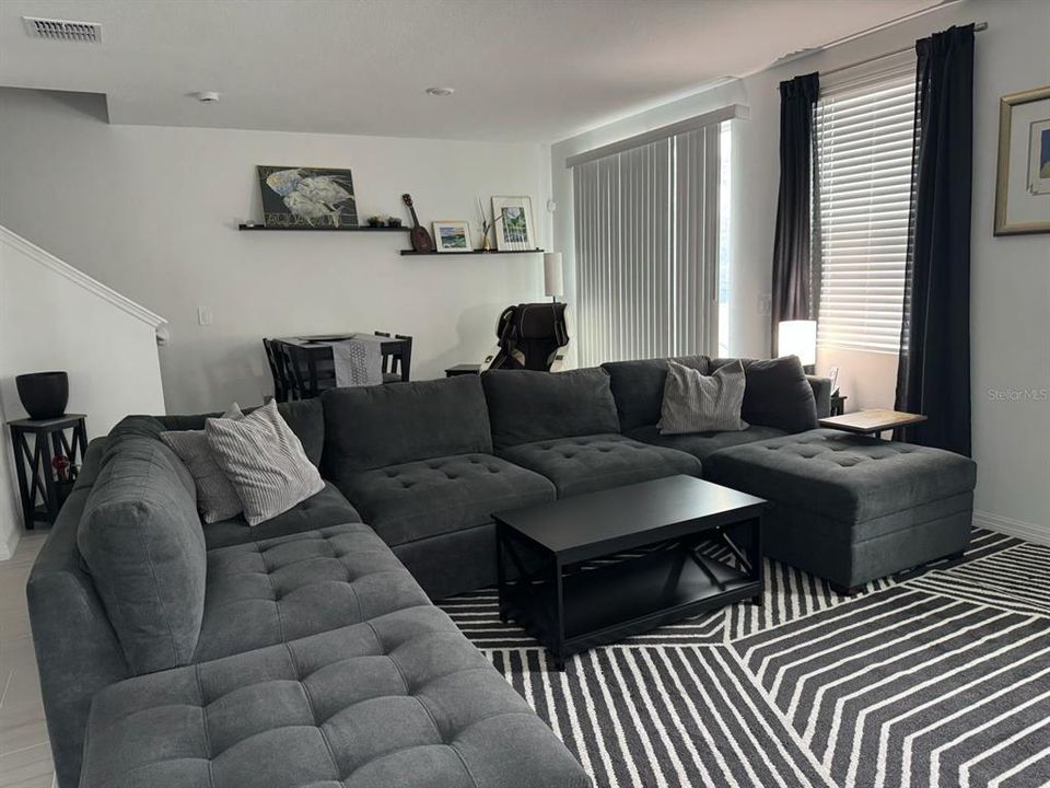 En Renta: $2,300 (3 camas, 2 baños, 1566 Pies cuadrados)