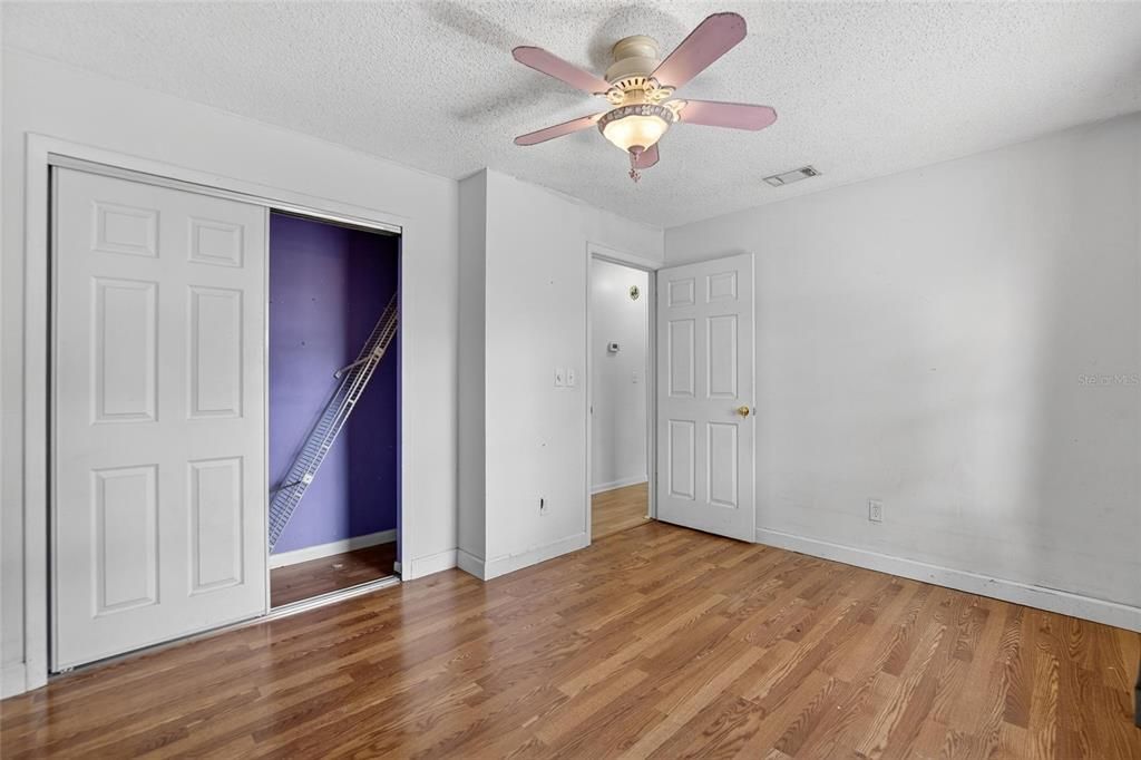 Active With Contract: $270,000 (3 beds, 2 baths, 1359 Square Feet)