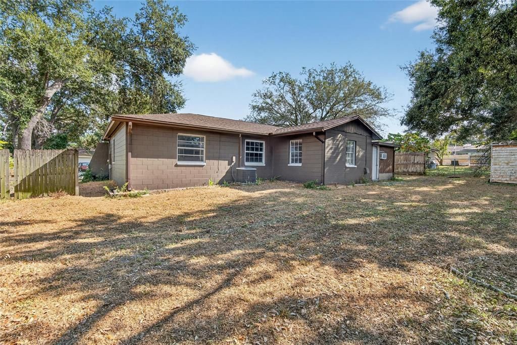 Active With Contract: $270,000 (3 beds, 2 baths, 1359 Square Feet)