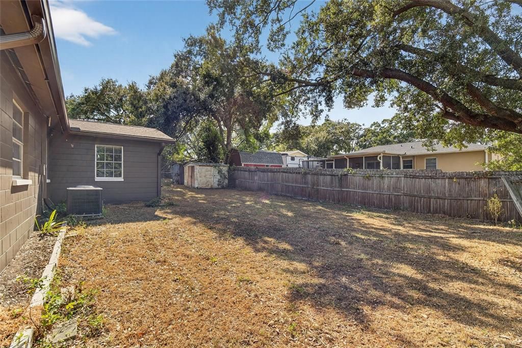 Active With Contract: $270,000 (3 beds, 2 baths, 1359 Square Feet)