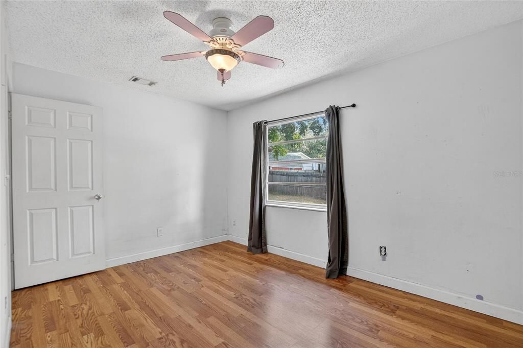 Active With Contract: $270,000 (3 beds, 2 baths, 1359 Square Feet)