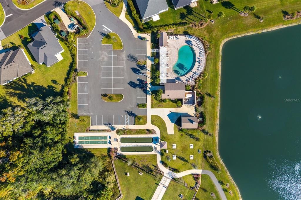 На продажу: $347,900 (2 спален, 2 ванн, 1295 Квадратных фут)