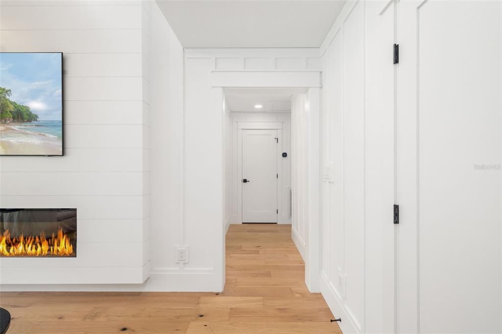 For Sale: $2,949,000 (4 beds, 3 baths, 2400 Square Feet)