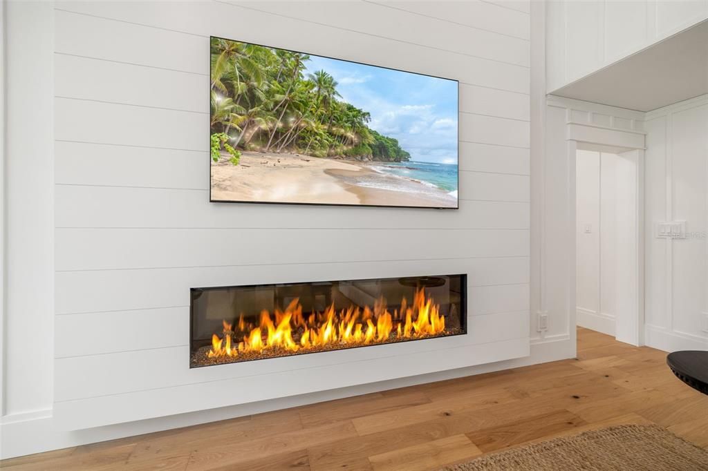 For Sale: $2,949,000 (4 beds, 3 baths, 2400 Square Feet)