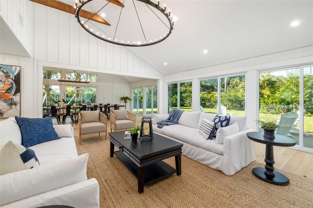 For Sale: $2,949,000 (4 beds, 3 baths, 2400 Square Feet)