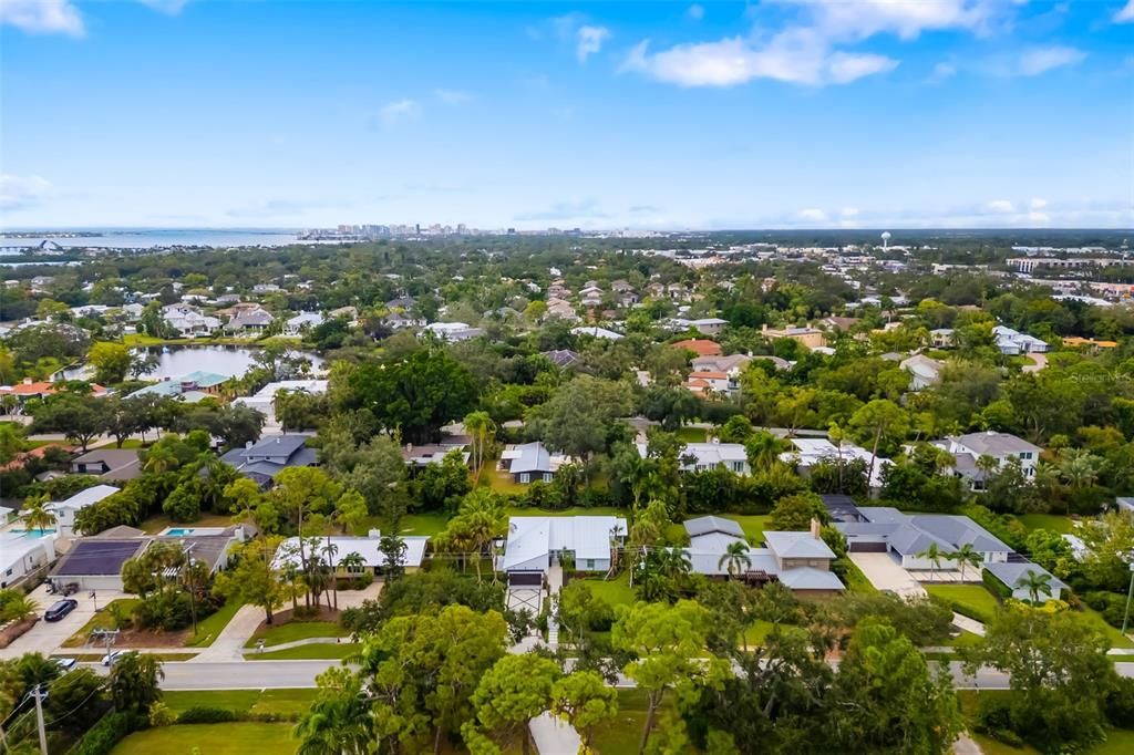 For Sale: $2,949,000 (4 beds, 3 baths, 2400 Square Feet)