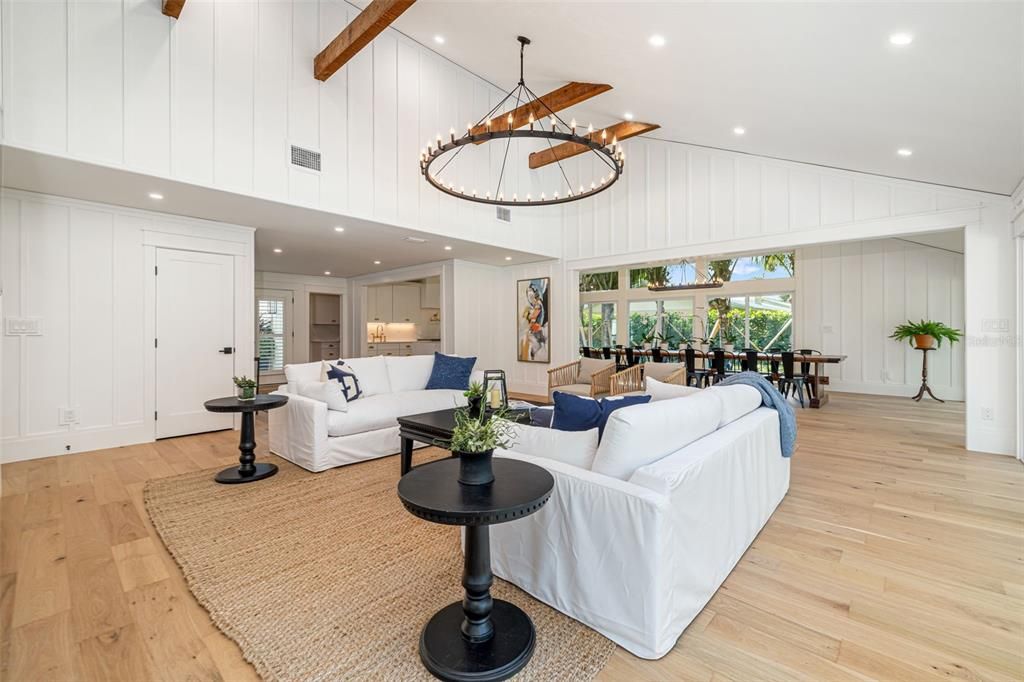 For Sale: $2,949,000 (4 beds, 3 baths, 2400 Square Feet)