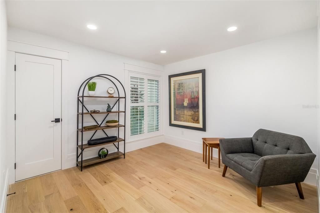 For Sale: $2,949,000 (4 beds, 3 baths, 2400 Square Feet)