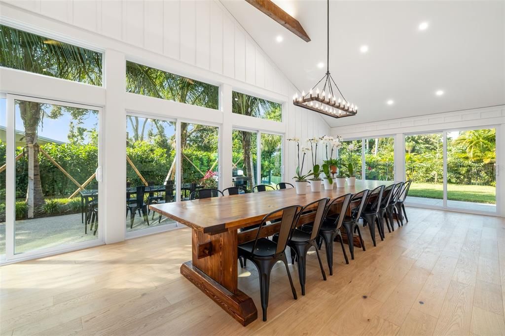 For Sale: $2,949,000 (4 beds, 3 baths, 2400 Square Feet)