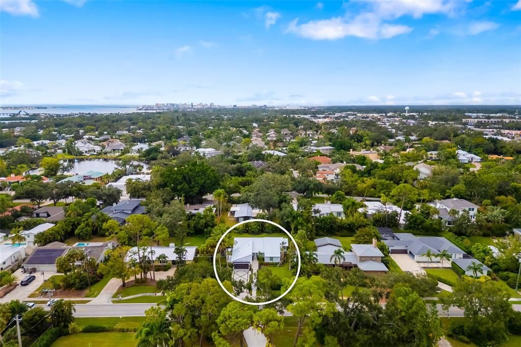 For Sale: $2,949,000 (4 beds, 3 baths, 2400 Square Feet)