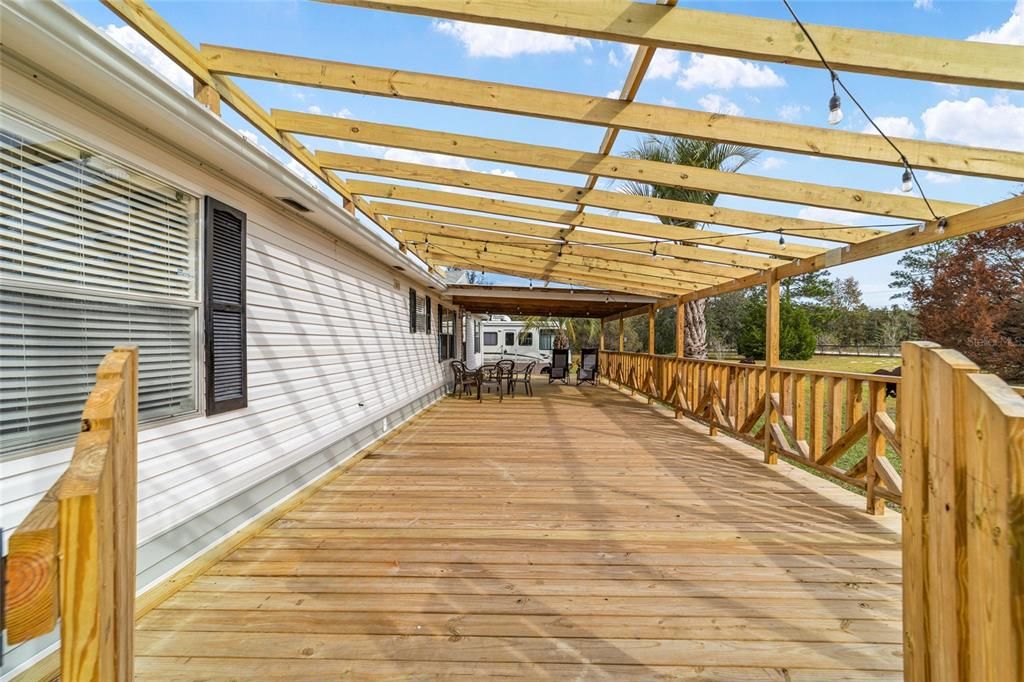 For Sale: $400,000 (3 beds, 2 baths, 1620 Square Feet)