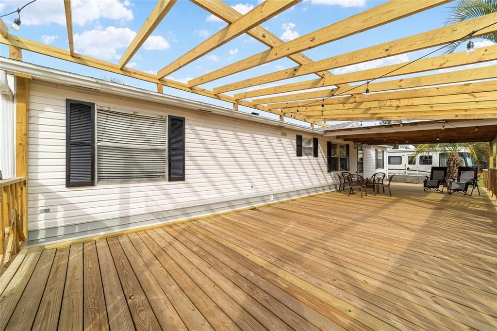 For Sale: $400,000 (3 beds, 2 baths, 1620 Square Feet)